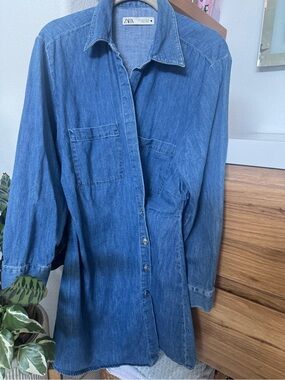 ZARA women’s Blue Denim Button-Up dress